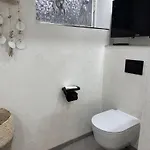 Gemuetliches Kellerzimmer + Bad Δωμάτια σε οικογενειακή κατοικία *