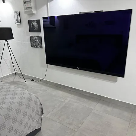 Homestay Gemuetliches Kellerzimmer + Bad