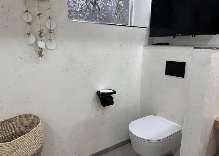 Gemuetliches Kellerzimmer + Bad Séjour chez l'habitant *