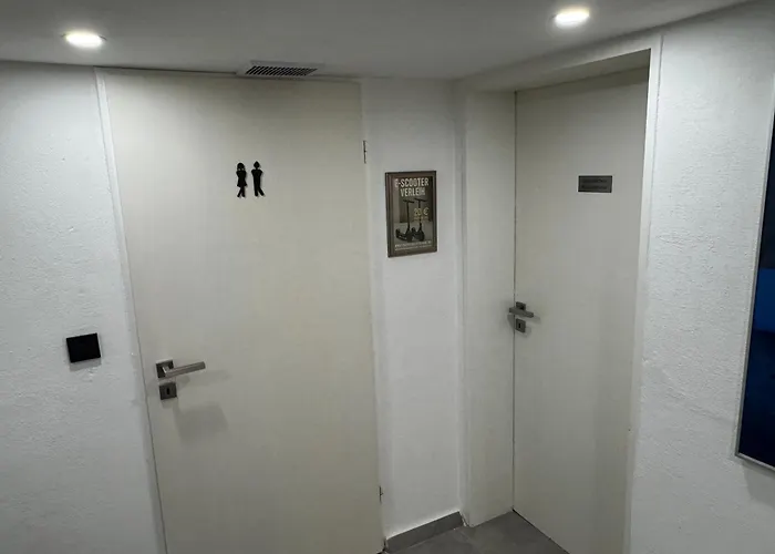 Gemuetliches Kellerzimmer + Bad Séjour chez l'habitant